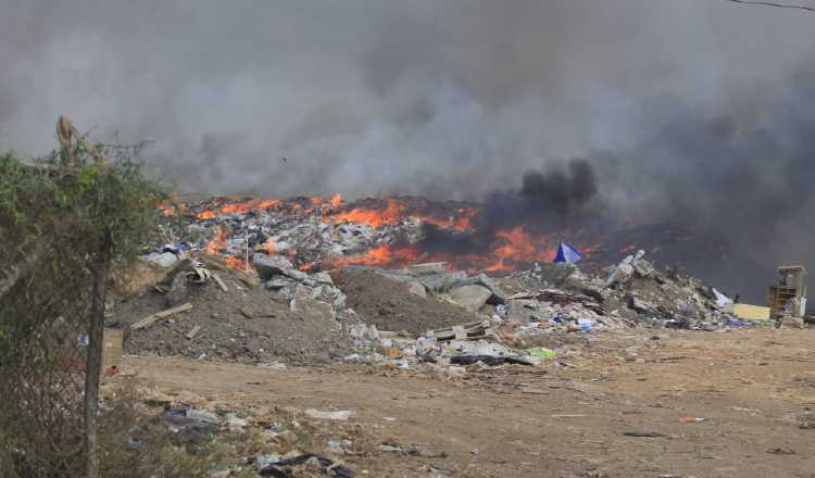 Se Incendia Vertedero De Chitr Panam Am Rica