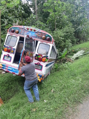 Varios Heridos Al Caer Un Bus De La Ruta Col N Salamanca En Una Cuneta