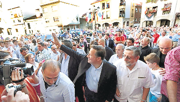 Cuestionada visita de Juan Carlos Varela a Galicia, durante una gira oficial por España, tierra de su abuelo paterno, José Varela Blanco. El mandatario llegó hasta la residencia de su familia.
