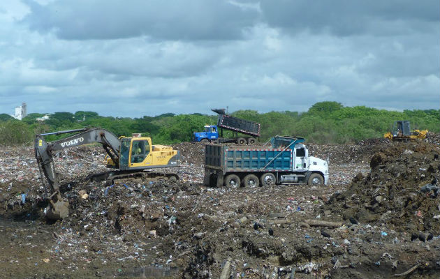 Culminan la primera fase de mejoras al vertedero de Chitré Panamá América