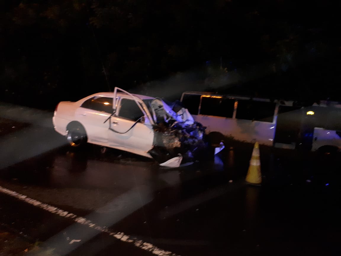 Dos Muertos Y Varios Heridos Deja Colisi N Entre Un Bus Y Un Sed N En