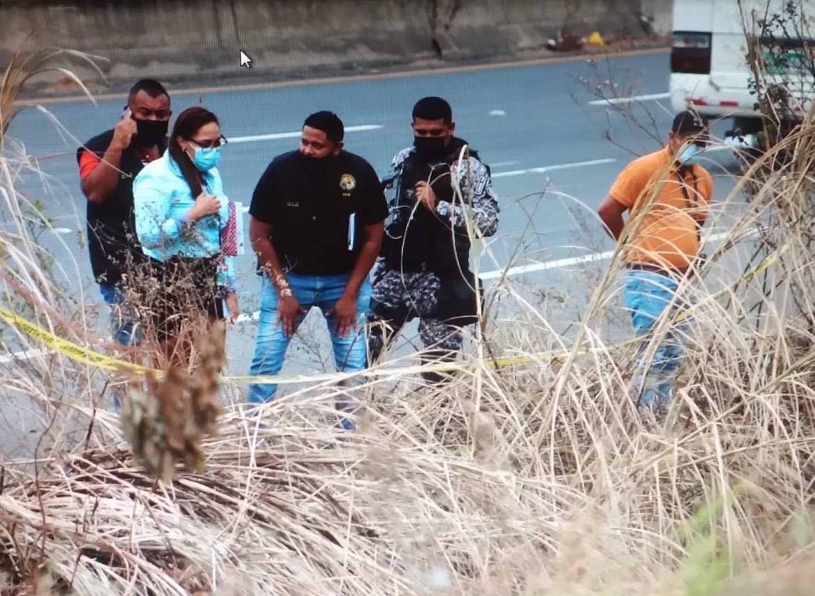 Encuentran Cuerpo Calcinado En Una Cuneta A Orilla De La Autopista