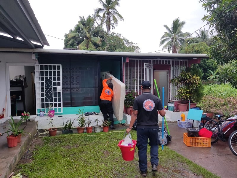 Inundaciones Tras Intensas Lluvias Afectan Viviendas En 5 Comunidades