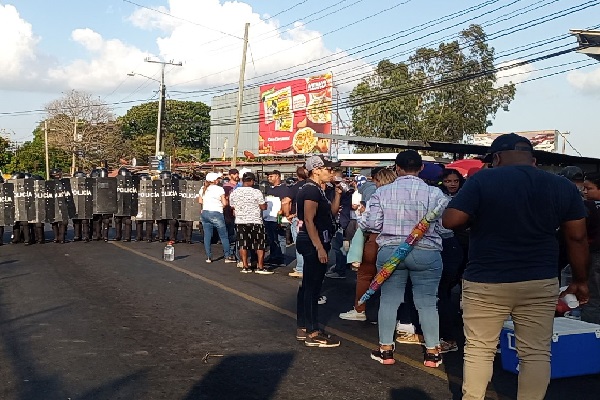 Residentes de Costa Oeste de La Chorrera exigen agua potable Panamá