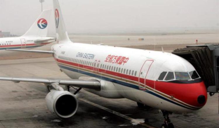 350 aviones Boeing mantiene la aerolínea China Eastern. EFE