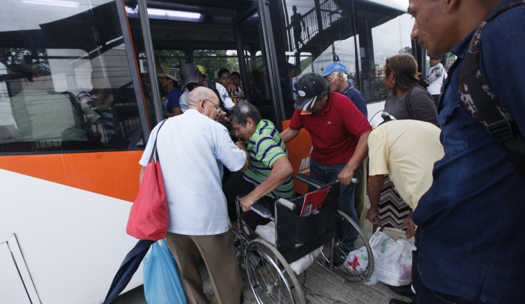  Según el censo del 2010 se registró un total de 97 mil 165 personas con discapacidad en todo el país. Foto: Panamá América.