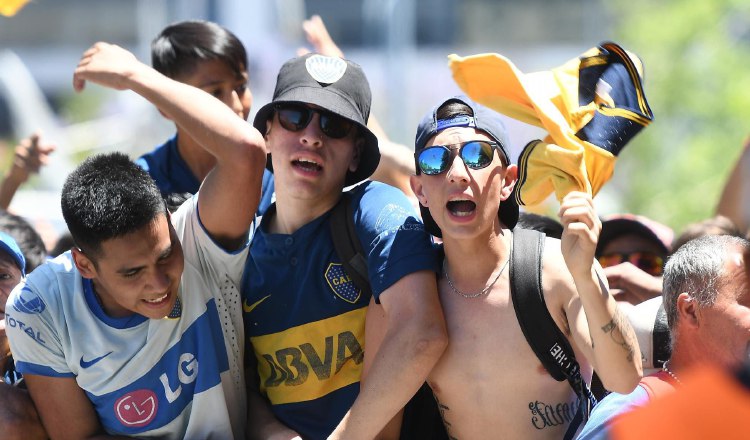 El partido de ida entre Boca y River, jugado en la Bombonera, quedó empatado 2-2. EFE