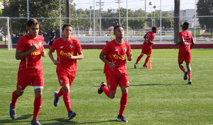 La Sub-20 entrenó en el 'Cascarita' Tapia. /Foto @Fepafut