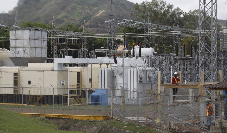 Los consumidores pagarán la misma tarifa en el primer semestre. Archivo