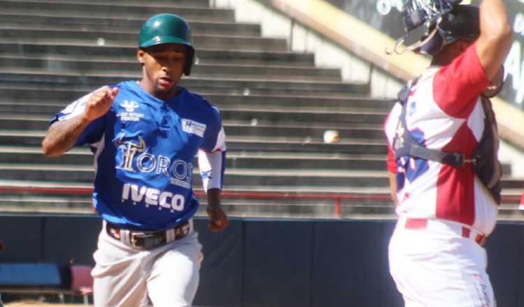 Los Toros de Herrera vencieron ayer por 8-4 a las Águilas Metropolitanas. /Foto Cortesía