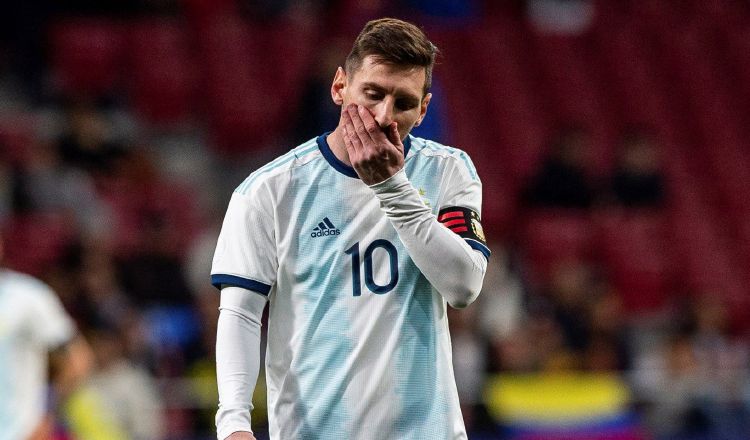 Lionel Messi, con una reagudización de dolor pubiano bilateral, no jugará ante Marruecos el martes. EFE