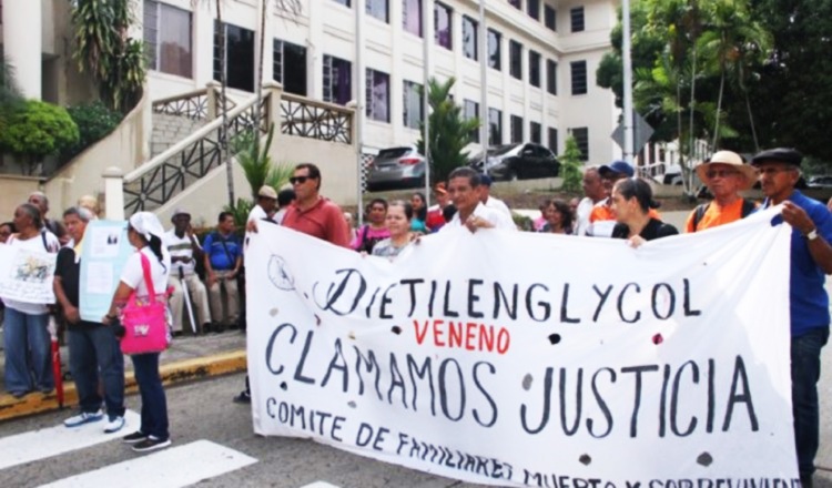 Llevan más de 12 años exigiendo justicia en las calles.  Archivo