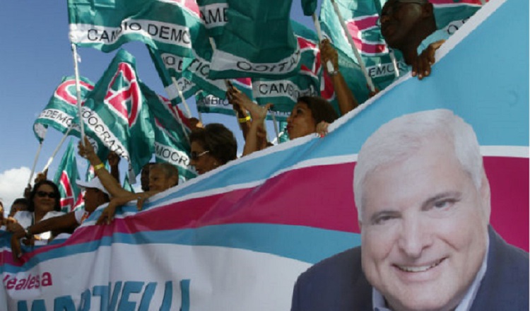 Ricardo Martinelli se mantiene como el favorito de sus candidaturas políticas. Archivo