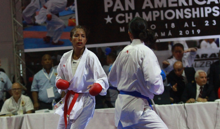 Yaremi Borzelli durante el Panamericano de karate. Anayansi Gamez