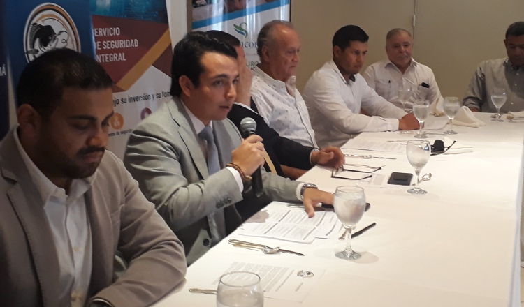 David Román y Alfredo Álvarez, dieron a conocer los detalles. Aurelio Martínez