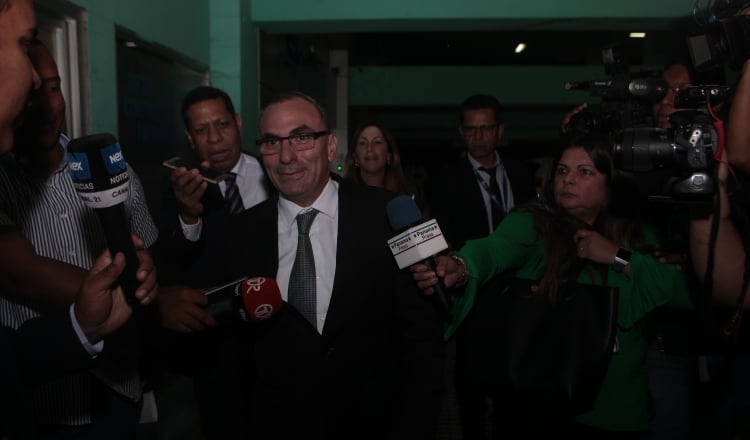 Rolando López a su salida del Sistema Penal Acusatorio (SPA). Foto: Víctor Arosemena