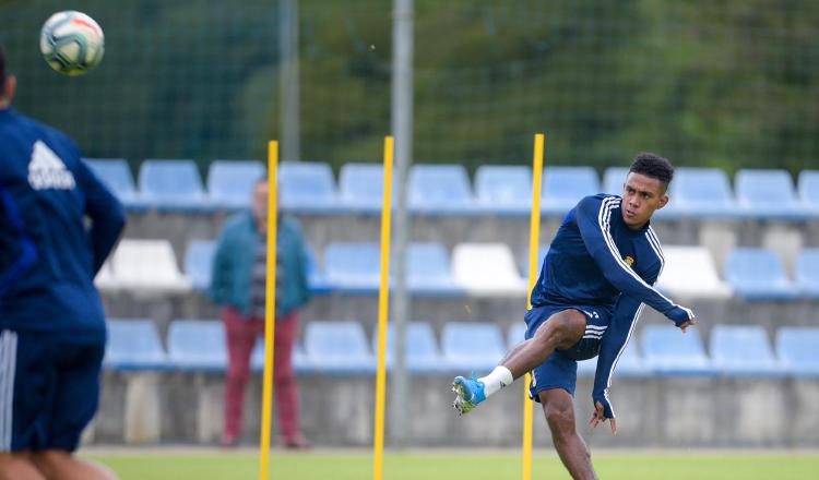 Bárcenas entrenó ayer con el grupo completo. Oviedo