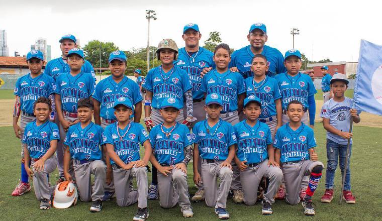 2 Caballos de Coclé  se llevó el título Sub-10.