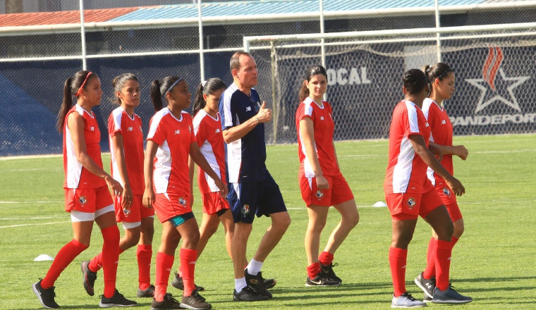 Kenneth Zseremeta durante el entrenamiento en el Cascarita Tapia. Foto  Anayansi Gamez