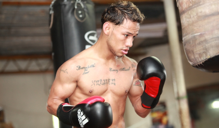 Luis 'El Nica' Concepción en los entrenamientos en el gimnasio, se prepara para enfrentar al colombiano Rober Barrera. Foto: Anayansi Gamez