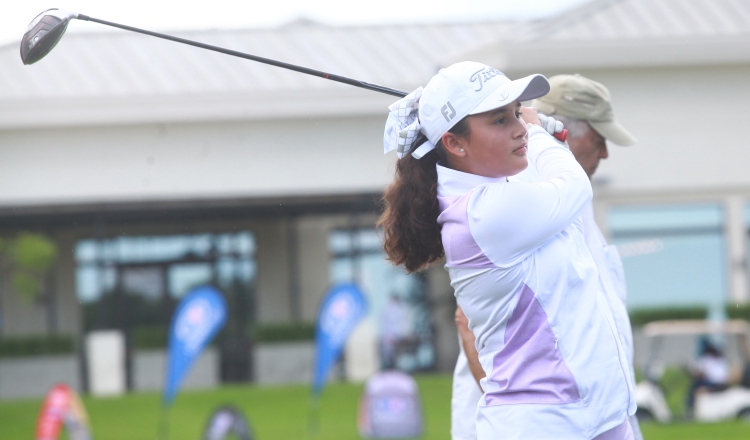 Sara Guadalupe Luciani,  Ernesto Durán y Carla Álvarez  tuvieron un buen inicio en el Panamá Invitacional. Anayansi Gamez