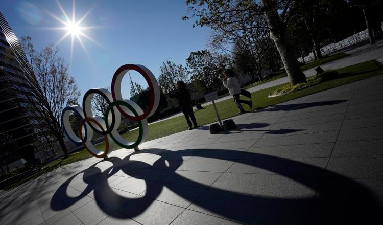 Las argollas olímpicas en Tokio, Japón.   Foto:AP