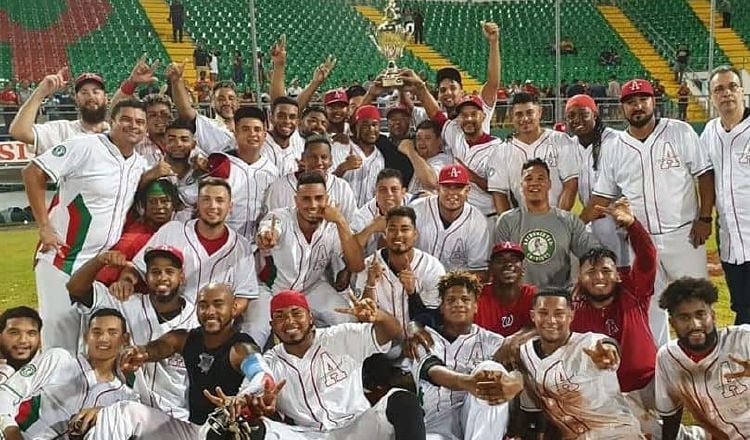 Astronautas, último equipo panameño en la Serie del Caribe. Foto:Probeis