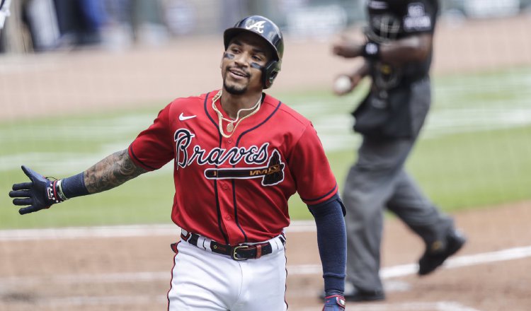 Johan Camargo festeja su cuadrangular ante los Mets. Foto:@Braves