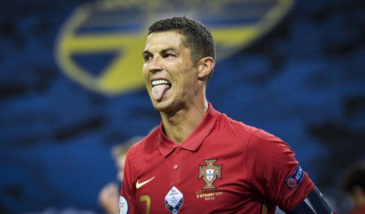 Cristiano Ronaldo anotó dos goles ante Suecia. Foto: EFE