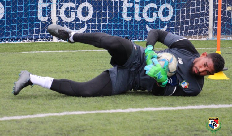 José Calderón en los entrenamientos de la selección panameña.