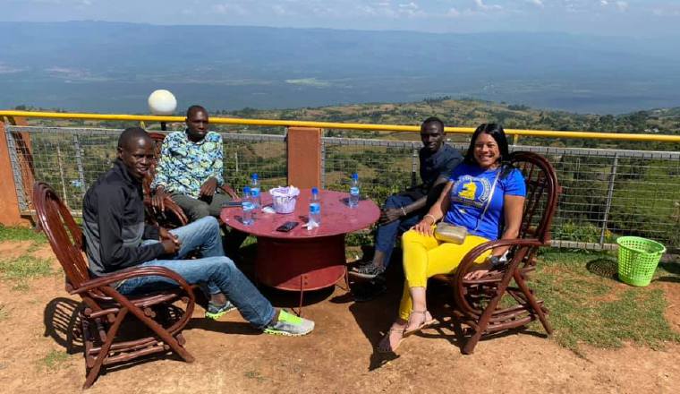 Lawrence Cherono, Elisha Rotich y Amos Kimuta.