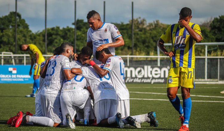 Jugadores del Sporting San Miguelito, festejan. Foto:@LPF