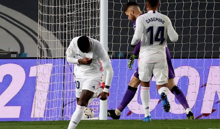 Vinicius del Real Madrid, festeja su gol. Foto:EFE