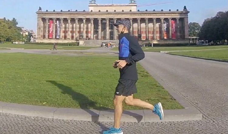 Juan Cedeño, es uno de los panameños que llegó a Europa con la mira puesta en correr la Maratón de Berlín. Cortesía