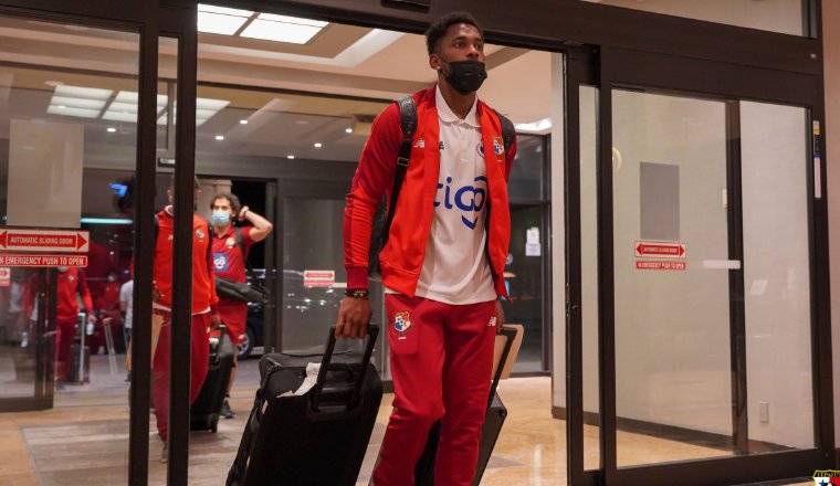 Amir Murillo llega a Toronto. Foto: Fepafut