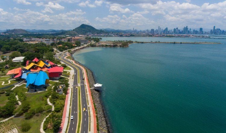 Operador promete un proyecto catalizador económico para Panamá y un motor de desarrollo para los sectores marítimo, hotelero y turístico del país.  Ilustrativa