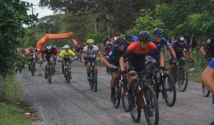 1-  El evento contó con ciclistas de diferentes partes del país.