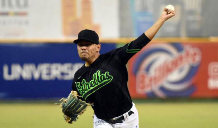 El lanzador Andy Otero  juega actualmente para Estrellas Orientales en la Liga de Invierno de República Dominicana. Foto: Twitter