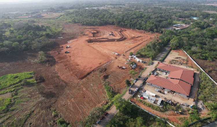 La obra deportiva deberá ser entregada dentro 26 meses.