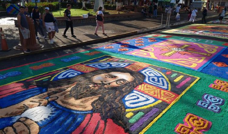 Participarán alfombristas internacionales de Mexico, Guatemala, Brasil, Colombia, El Salvador, Nicaragua y Panamá. FOTOS/Eric Montenegro