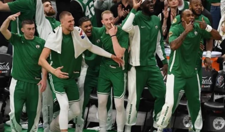 Jugadores de los Celtics  Foto: EFE