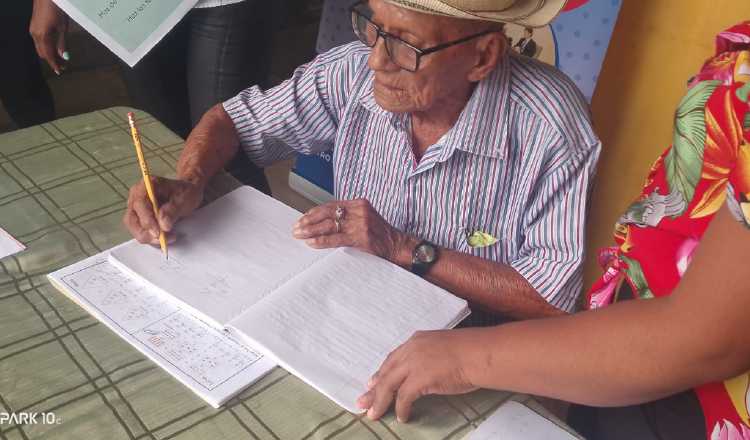 Félix Morán recibe las clases en su hogar. Francisco Rodríguez Morán