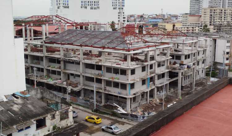 Estado actual del proyecto de construcción de la escuela República de Venezuela con 75% de avance.  Foto: Vivian Jiménez.