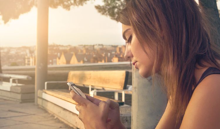 Los chatbots emocionales están diseñados para maximizar la sensación de comprensión. Foto: Pixabay