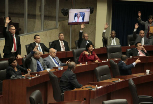 La pérdida del apoyo del PRD supone un desafío para el Gobierno en estas sesiones extraordinarias. Foto/Archivo