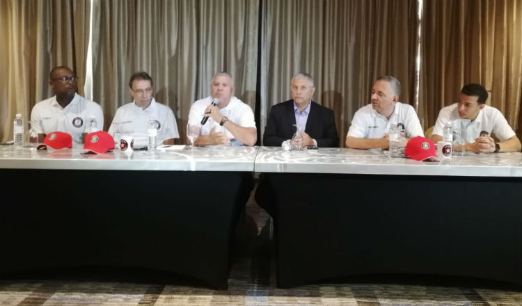 Presentan a los Astros de Chiriquí.