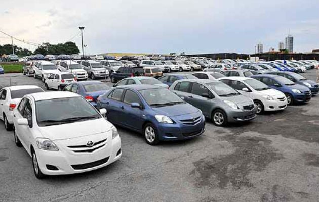 Las ventas en los segmentos de autos que más disminuyeron fueron regulares, suv's, paneles, pick ups, buses y caminones. Foto/Archivo