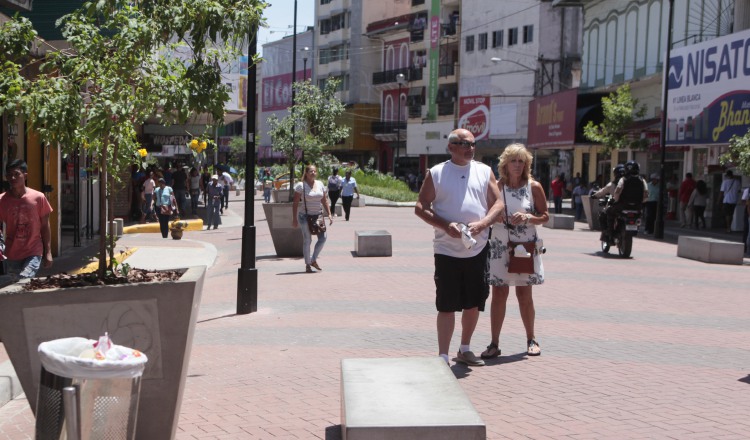 La Peatonal de la Avenida Central. 