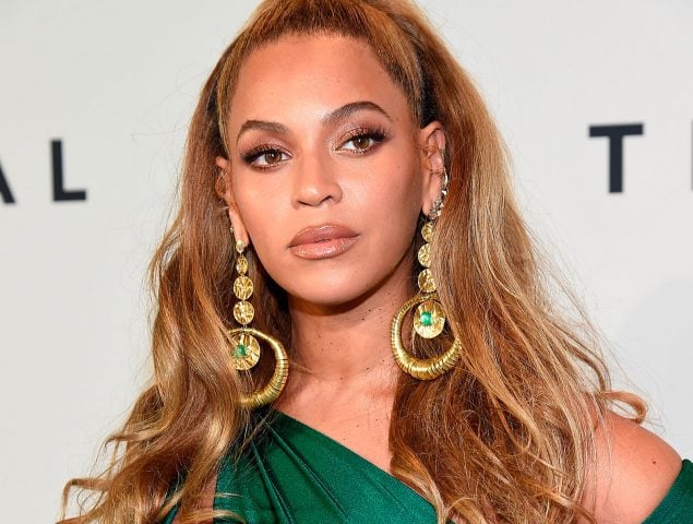 Beyonce ha tenido problemas con los jefes de Feyonce Inc. y los productos que venden bajo el nombre, por el parecido que tiene con su propio nombre.