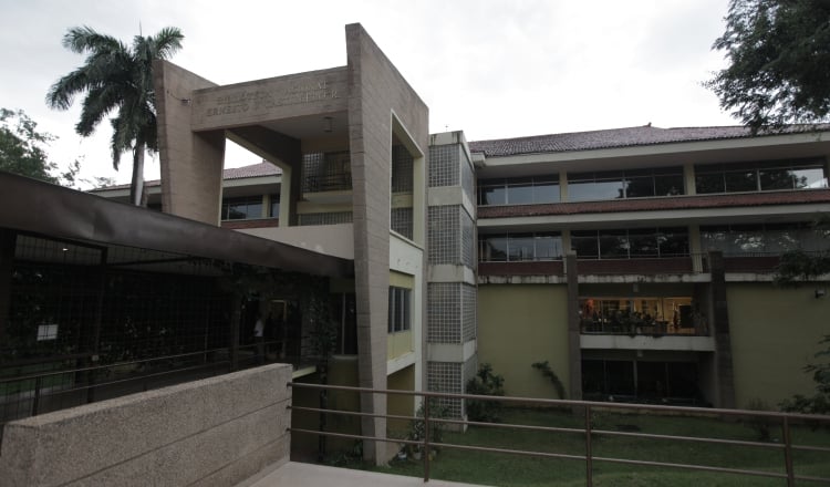 Biblioteca Nacional. Panamá América.